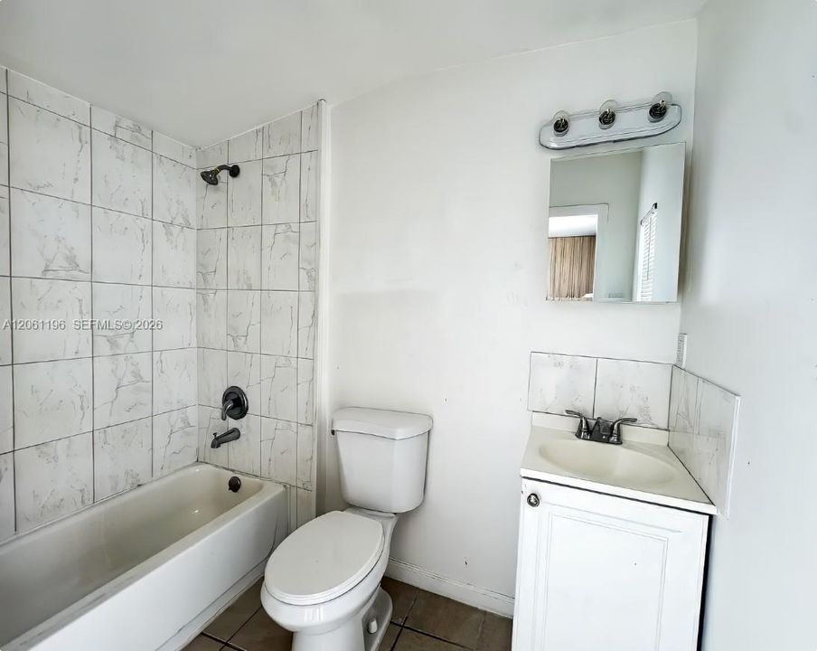 В аренду: $1,200 (1 спален, 1 ванн, 300 Квадратных фут)