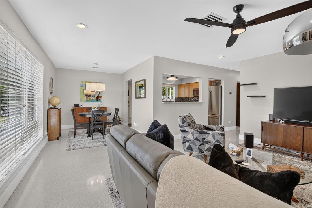 Living Dining Combo