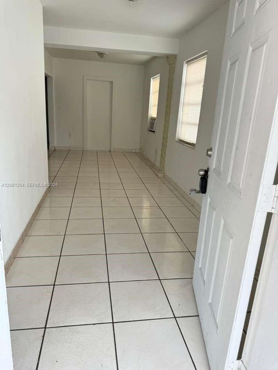 В аренду: $1,600 (1 спален, 1 ванн, 570 Квадратных фут)