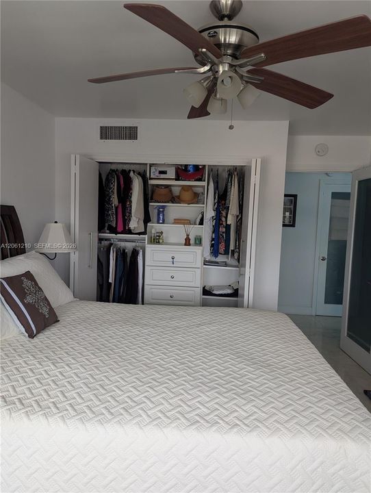 Guest Bathroom with closet Features