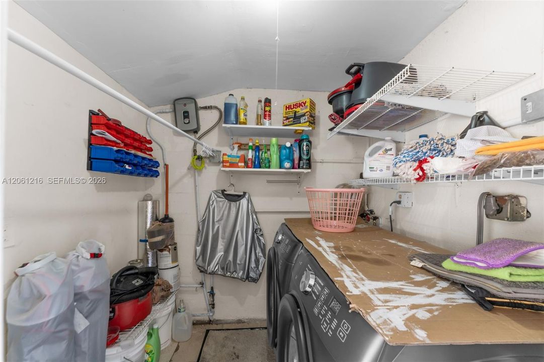 На продажу: $459,000 (3 спален, 2 ванн, 1283 Квадратных фут)