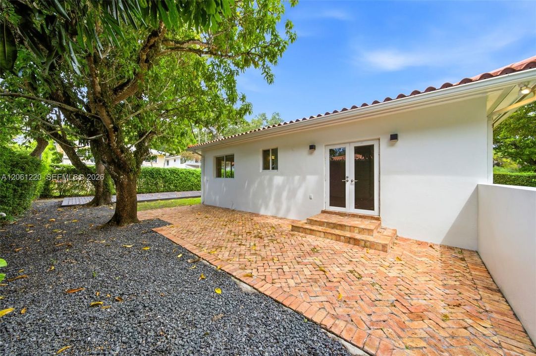В аренду: $10,900 (3 спален, 2 ванн, 1633 Квадратных фут)