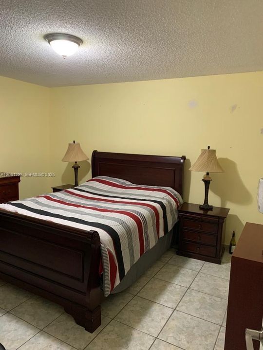 En Venta: $250,000 (2 camas, 2 baños, 793 Pies cuadrados)