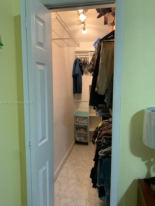 En Venta: $250,000 (2 camas, 2 baños, 793 Pies cuadrados)