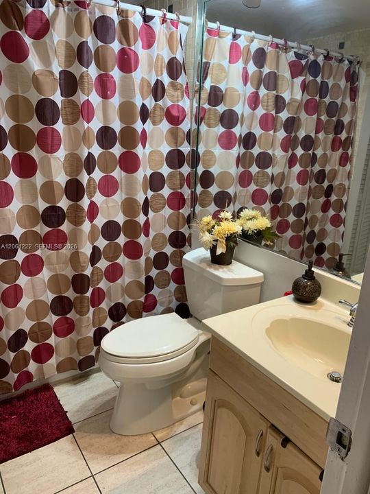 En Venta: $250,000 (2 camas, 2 baños, 793 Pies cuadrados)