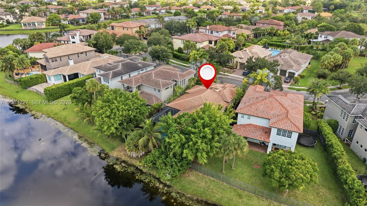 На продажу: $899,000 (4 спален, 3 ванн, 2450 Квадратных фут)