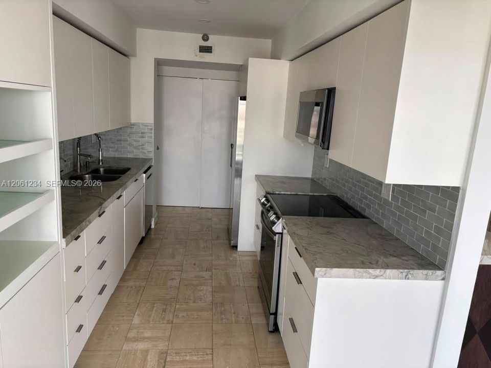 В аренду: $5,500 (3 спален, 2 ванн, 1990 Квадратных фут)