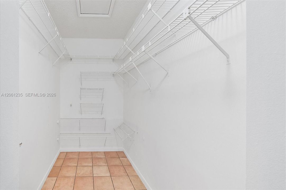 На продажу: $286,000 (2 спален, 2 ванн, 1484 Квадратных фут)