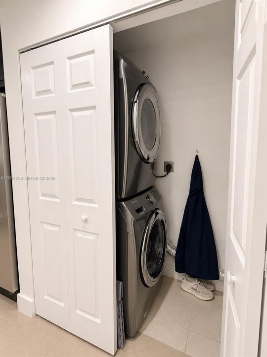 В аренду: $3,200 (2 спален, 2 ванн, 1153 Квадратных фут)