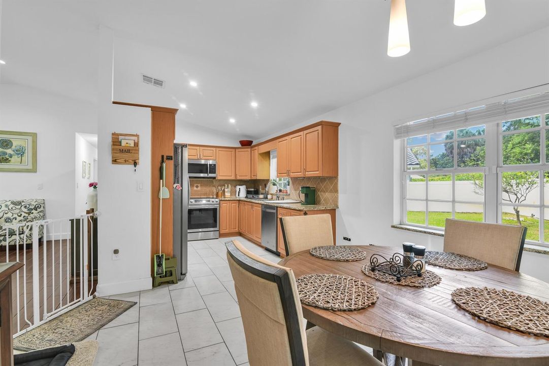 651 SW 176th Ave, Pembroke Pines -13