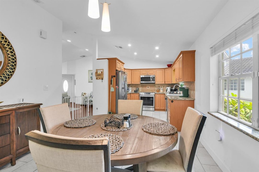 651 SW 176th Ave, Pembroke Pines -12
