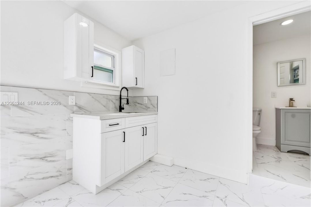 На продажу: $570,000 (3 спален, 2 ванн, 0 Квадратных фут)