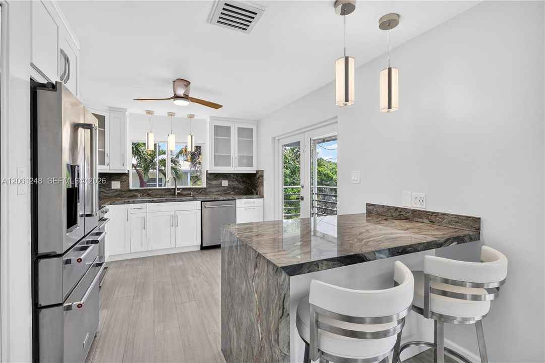 En Venta: $1,850,000 (3 camas, 3 baños, 1440 Pies cuadrados)