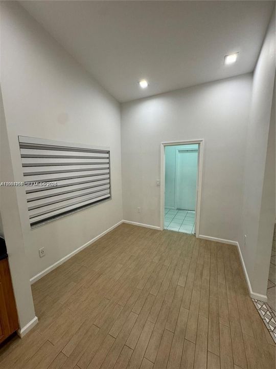 В аренду: $5,200 (4 спален, 2 ванн, 2044 Квадратных фут)