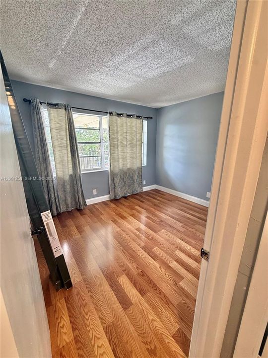 В аренду: $1,900 (2 спален, 2 ванн, 960 Квадратных фут)