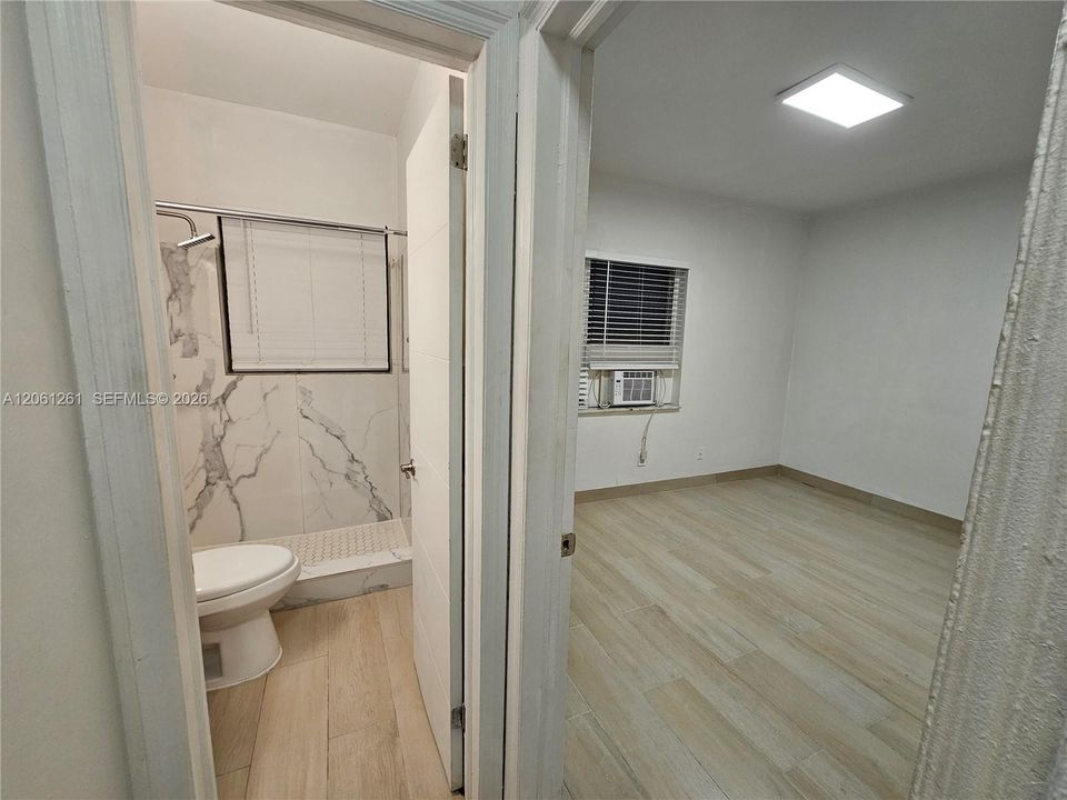 For Rent: $1,400 (1 beds, 1 baths, 650 Square Feet)
