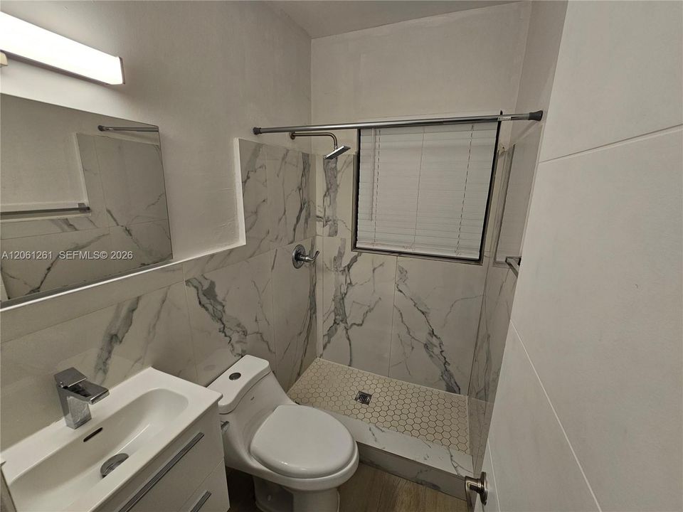 For Rent: $1,400 (1 beds, 1 baths, 650 Square Feet)
