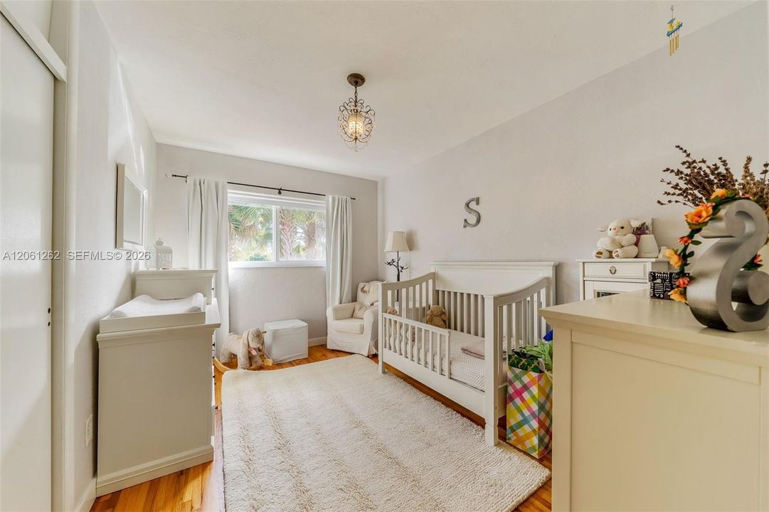 For Rent: $5,000 (3 beds, 2 baths, 1649 Square Feet)