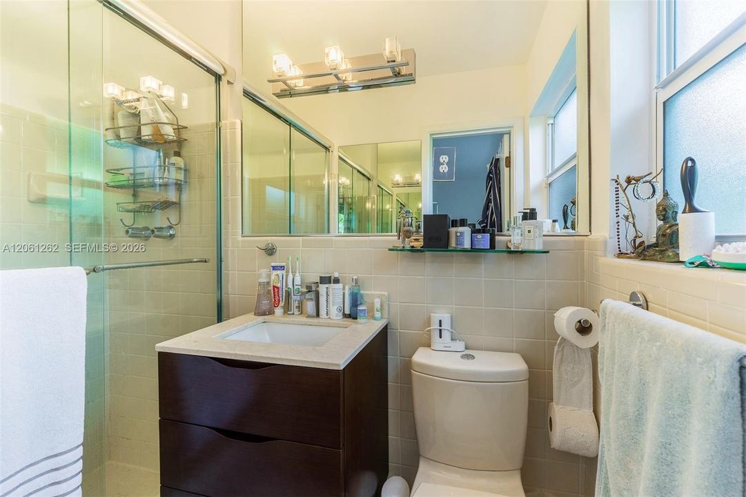 For Rent: $5,000 (3 beds, 2 baths, 1649 Square Feet)