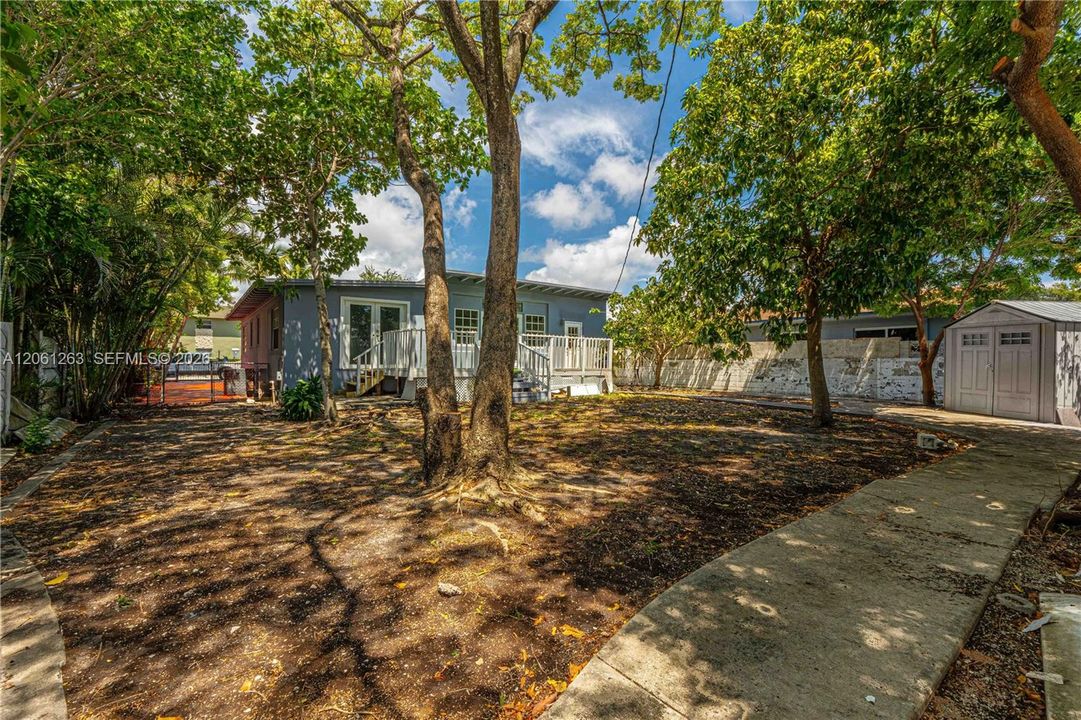 На продажу: $549,900 (3 спален, 2 ванн, 0 Квадратных фут)