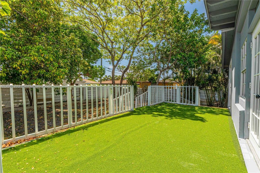 На продажу: $549,900 (3 спален, 2 ванн, 0 Квадратных фут)