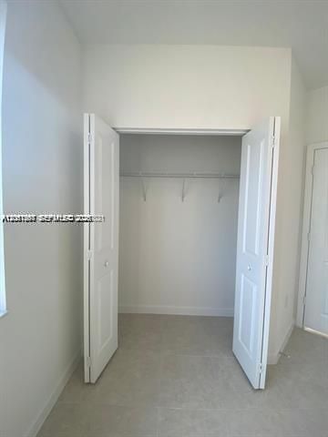 В аренду: $2,850 (3 спален, 3 ванн, 1320 Квадратных фут)