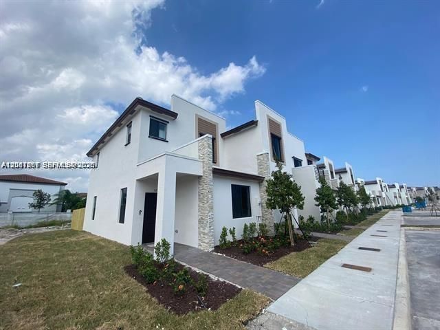 В аренду: $2,850 (3 спален, 3 ванн, 1320 Квадратных фут)