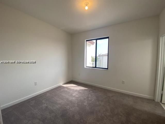 В аренду: $2,850 (3 спален, 3 ванн, 1320 Квадратных фут)