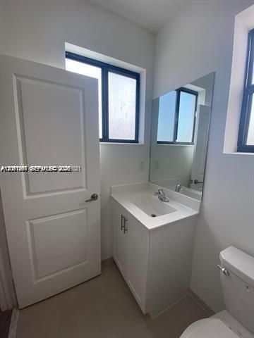 В аренду: $2,850 (3 спален, 3 ванн, 1320 Квадратных фут)