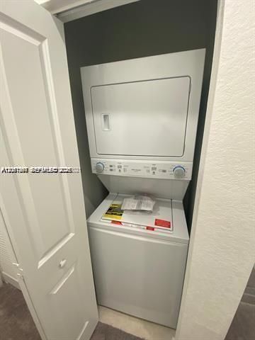 В аренду: $2,850 (3 спален, 3 ванн, 1320 Квадратных фут)