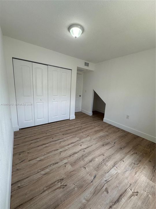 В аренду: $2,150 (2 спален, 1 ванн, 812 Квадратных фут)
