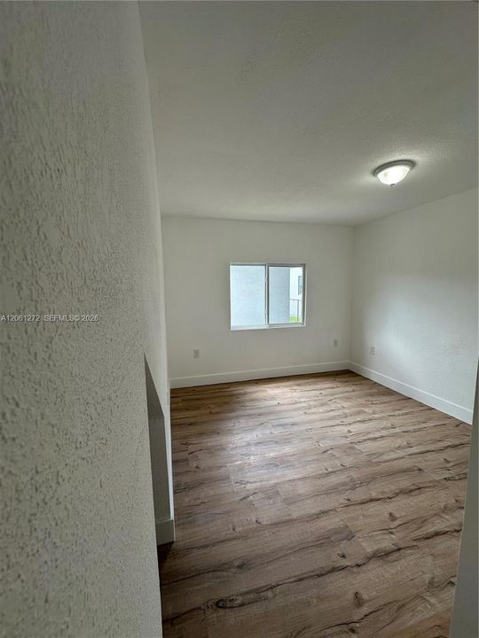 В аренду: $2,150 (2 спален, 1 ванн, 812 Квадратных фут)