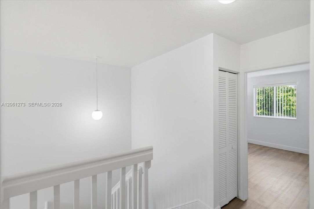 For Sale: $395,000 (3 beds, 3 baths, 1708 Square Feet)