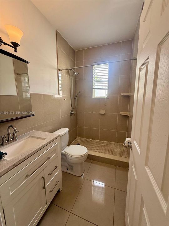 В аренду: $3,500 (3 спален, 1 ванн, 2117 Квадратных фут)