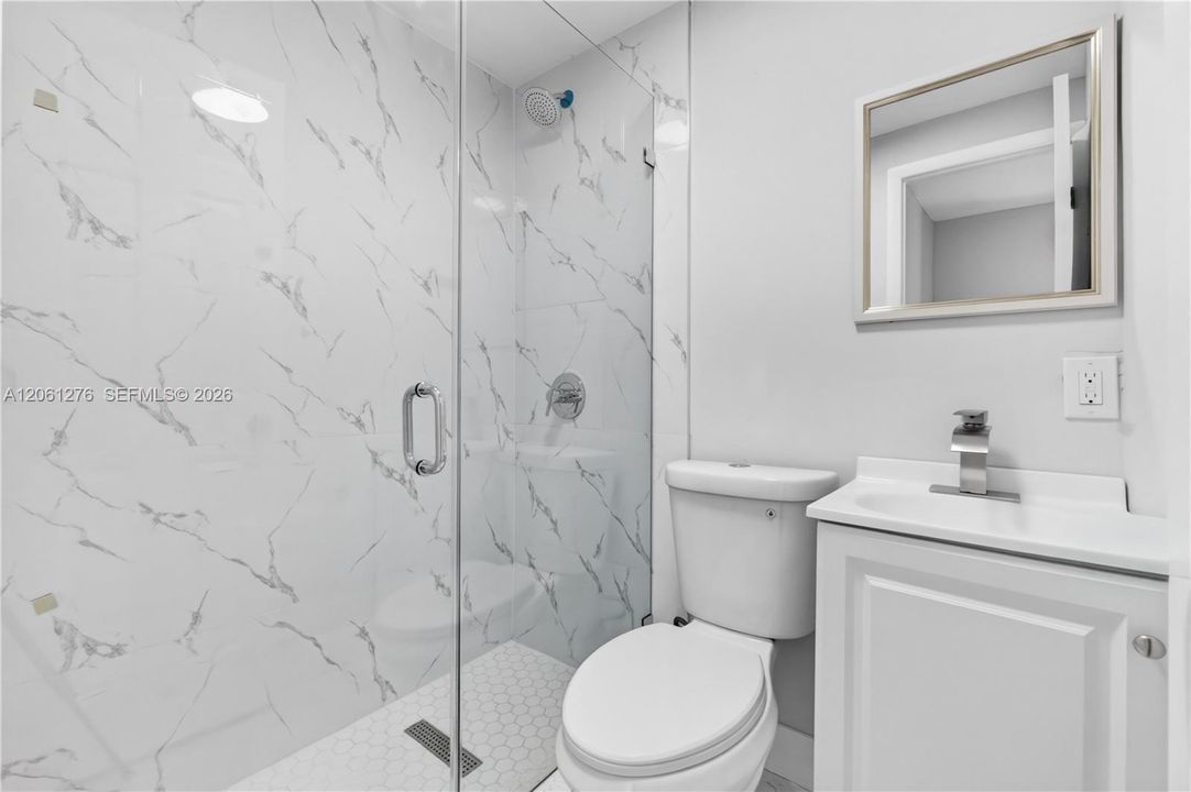 En Venta: $570,000 (5 camas, 3 baños, 1560 Pies cuadrados)