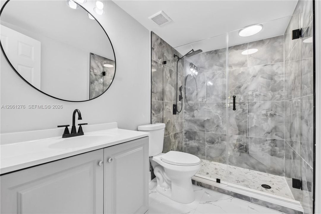 En Venta: $570,000 (5 camas, 3 baños, 1560 Pies cuadrados)