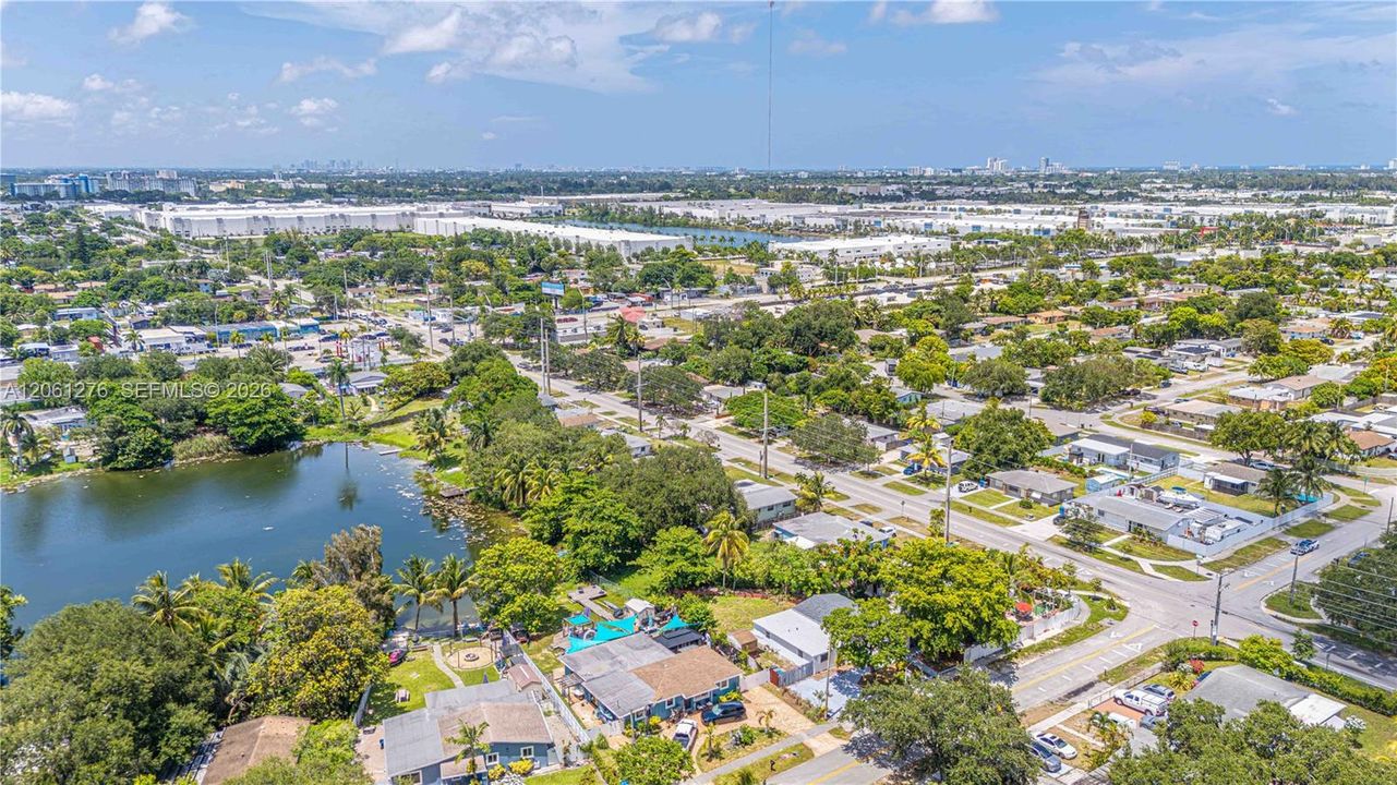 En Venta: $570,000 (5 camas, 3 baños, 1560 Pies cuadrados)