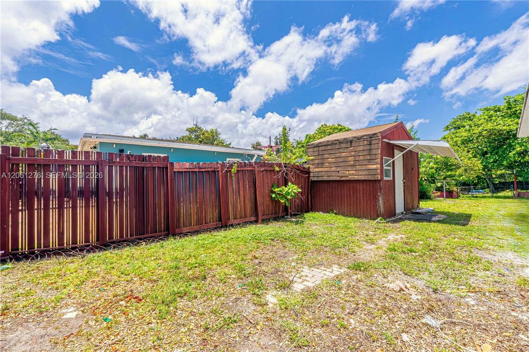 En Venta: $570,000 (5 camas, 3 baños, 1560 Pies cuadrados)