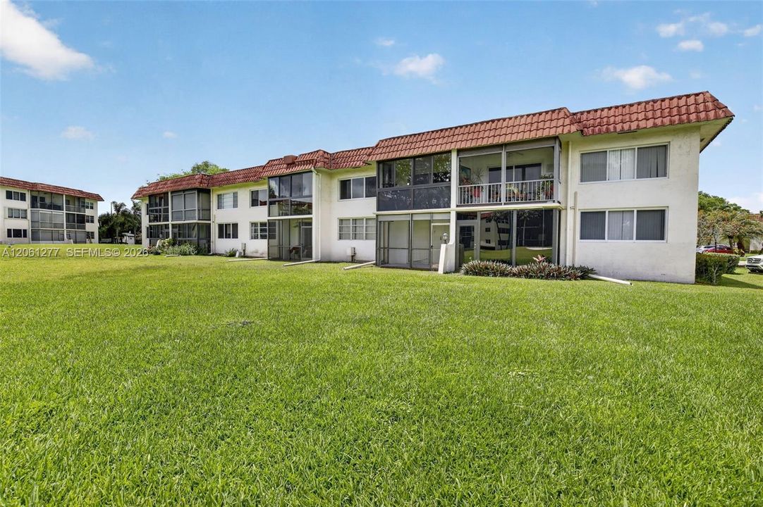 En Venta: $187,000 (2 camas, 2 baños, 1170 Pies cuadrados)