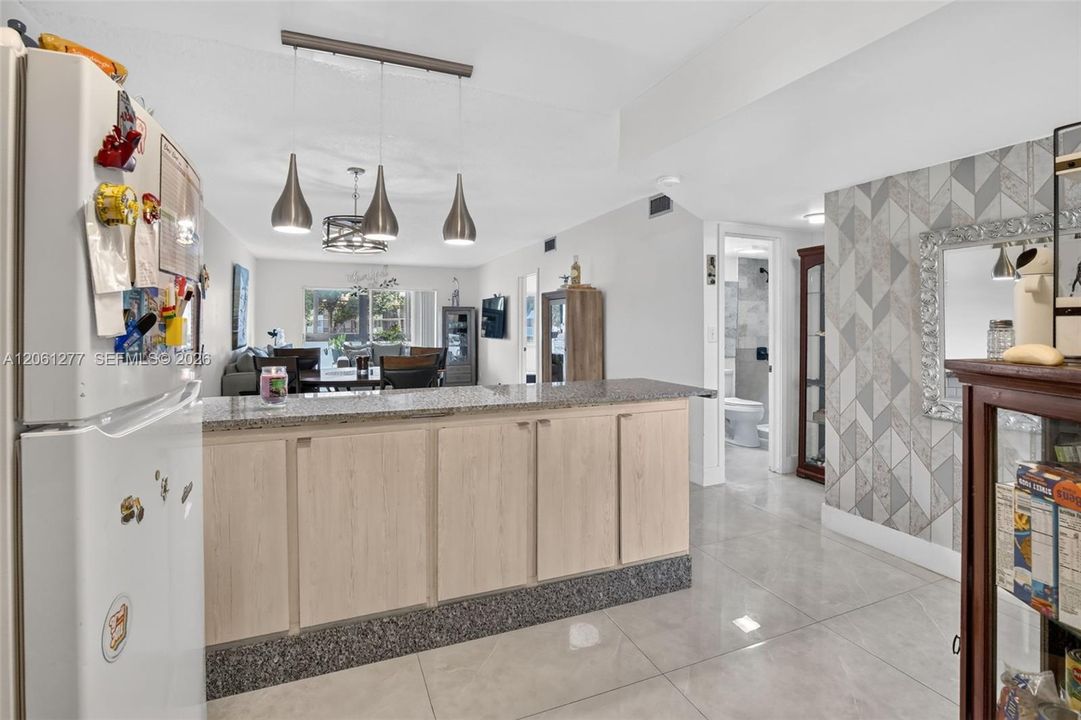 En Venta: $187,000 (2 camas, 2 baños, 1170 Pies cuadrados)