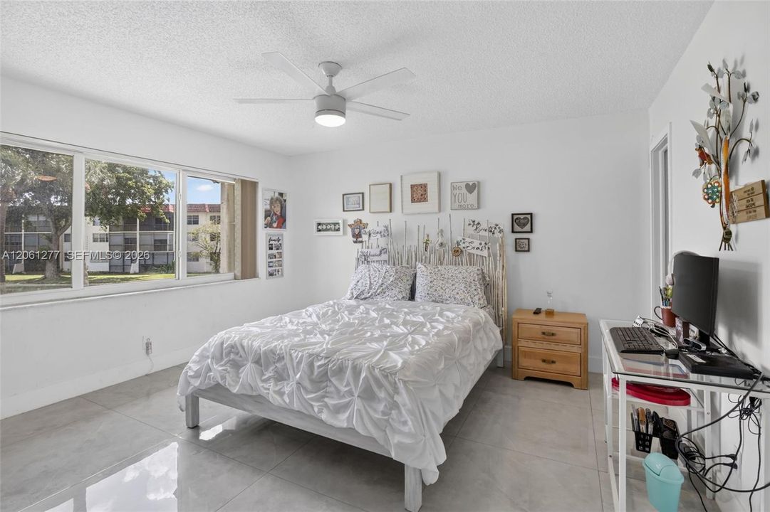 En Venta: $187,000 (2 camas, 2 baños, 1170 Pies cuadrados)