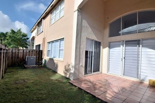 В аренду: $4,500 (3 спален, 2 ванн, 0 Квадратных фут)