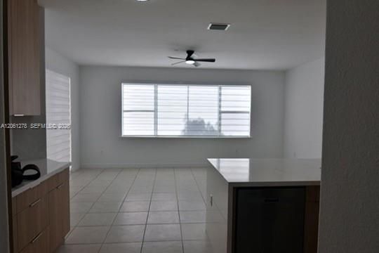 В аренду: $4,500 (3 спален, 2 ванн, 0 Квадратных фут)