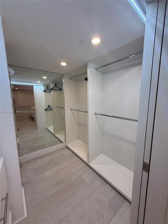 В аренду: $2,700 (1 спален, 2 ванн, 844 Квадратных фут)