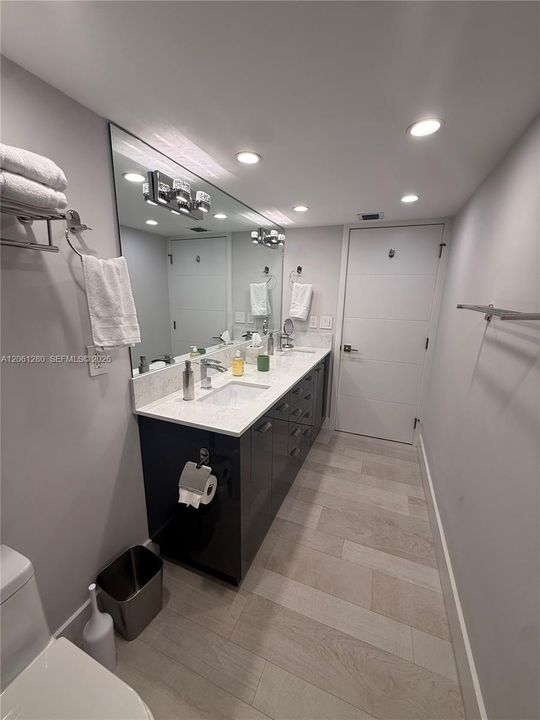 В аренду: $2,700 (1 спален, 2 ванн, 844 Квадратных фут)