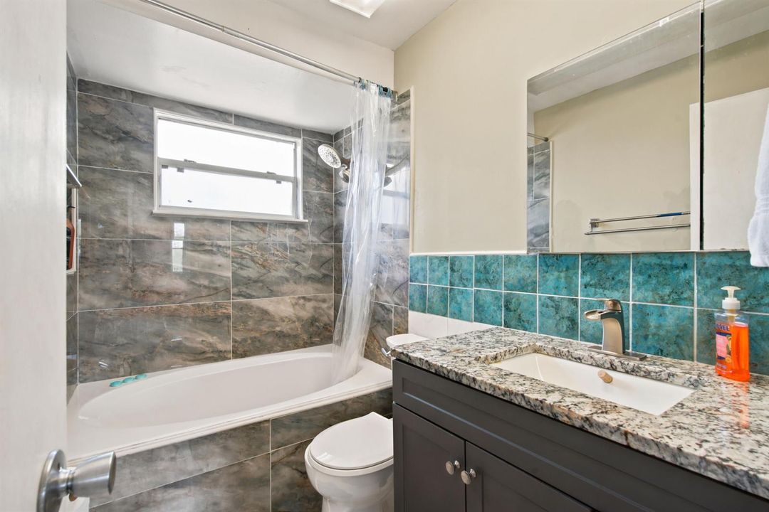 4157 Berkshire Rd_043