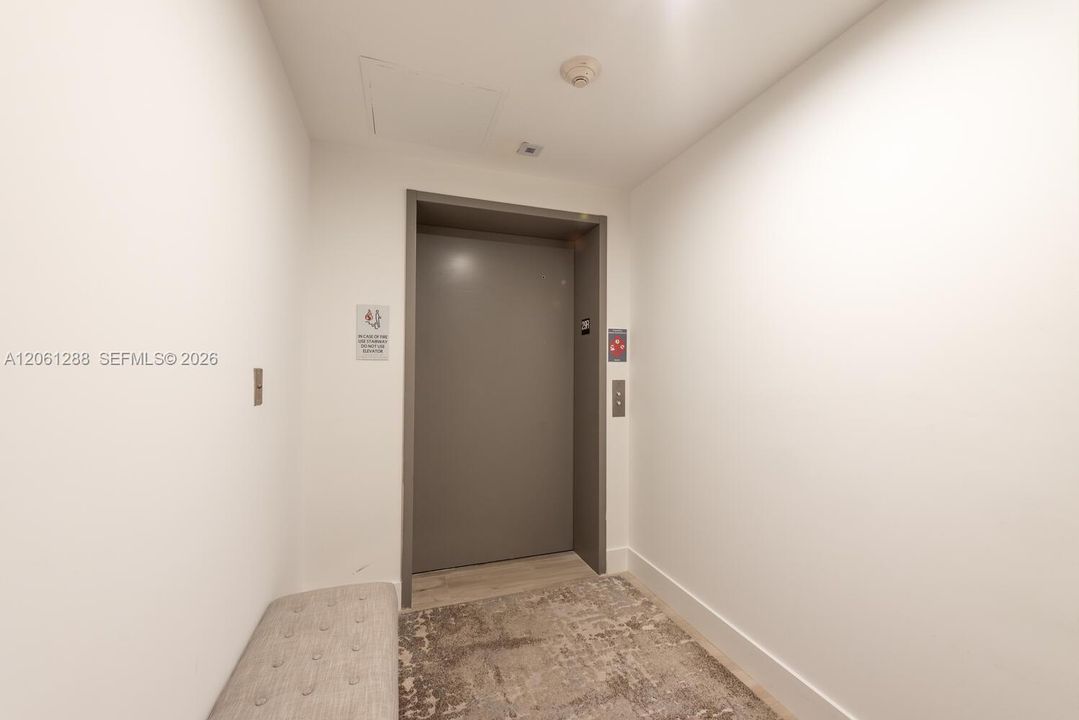 В аренду: $4,200 (2 спален, 2 ванн, 1122 Квадратных фут)