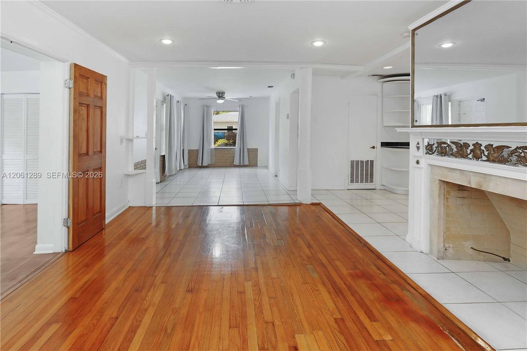 На продажу: $839,900 (4 спален, 3 ванн, 1727 Квадратных фут)