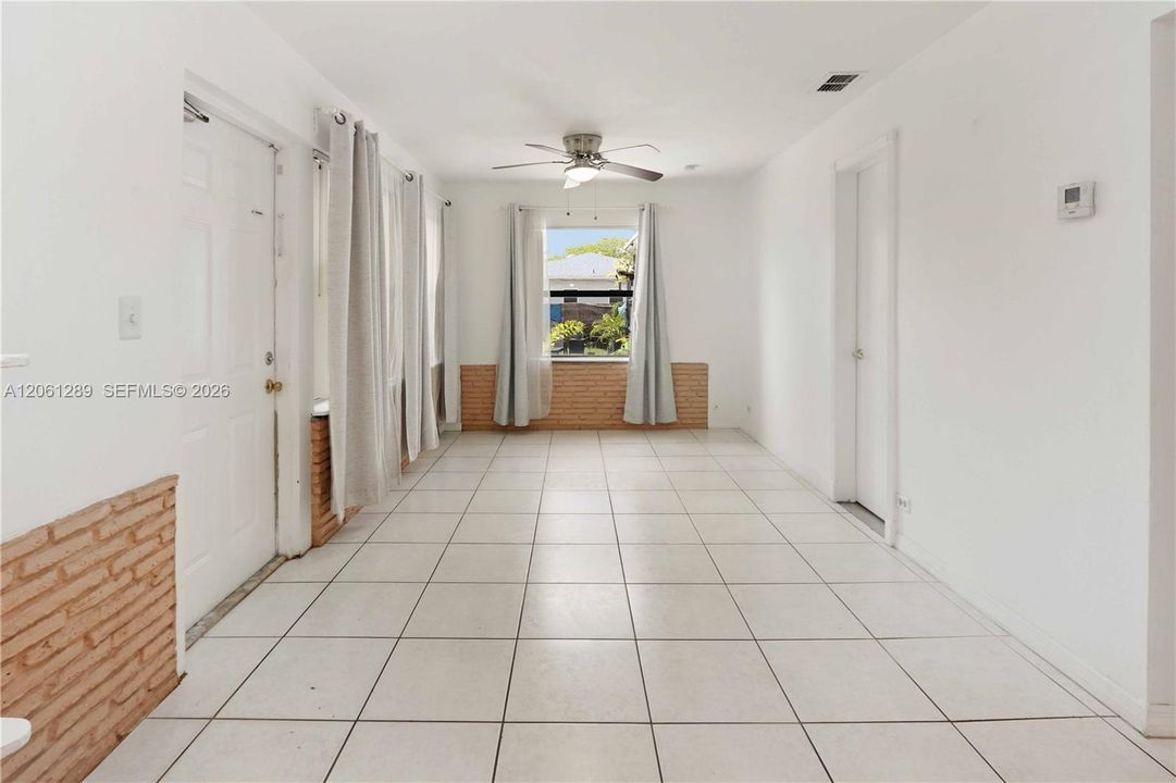 На продажу: $839,900 (4 спален, 3 ванн, 1727 Квадратных фут)