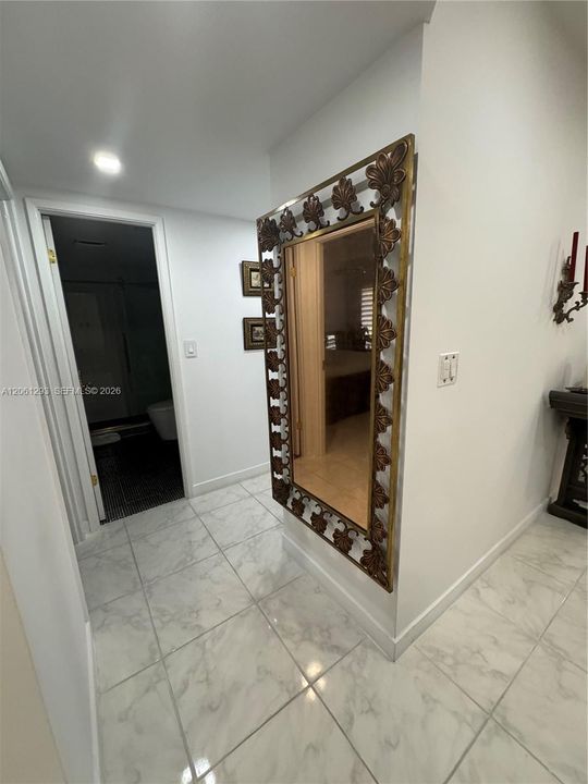 На продажу: $265,000 (2 спален, 2 ванн, 1080 Квадратных фут)